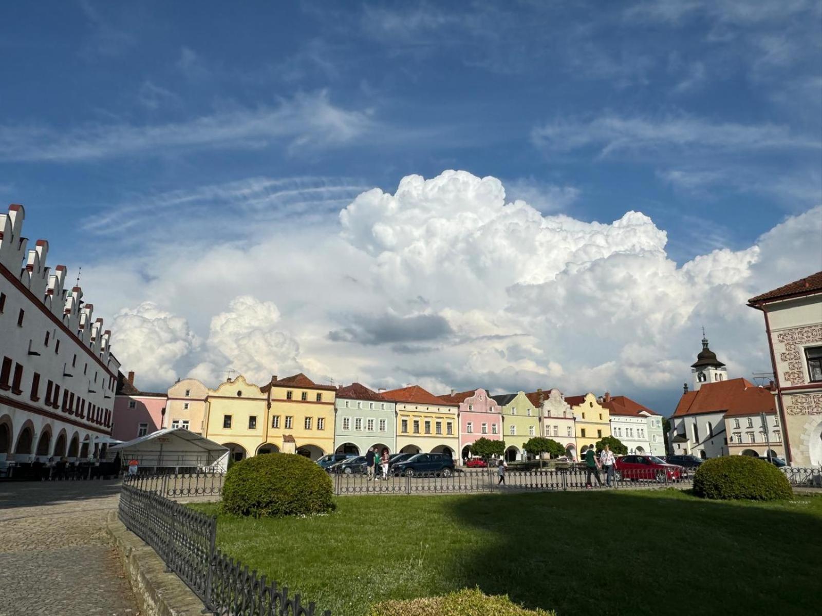 Aparthotel Tkalcovna U Zlateho Potoka Dobrany  Exteriér fotografie